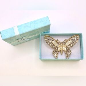 MADAM BUTTERFLY Brooch Vintage Sarah Coventry Gold Tone Pin‎ Signed w/box